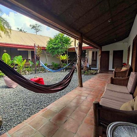 Herbs Guest House And Restaurant Near The Sea (Adults Only) Moalboal Exteriér fotografie